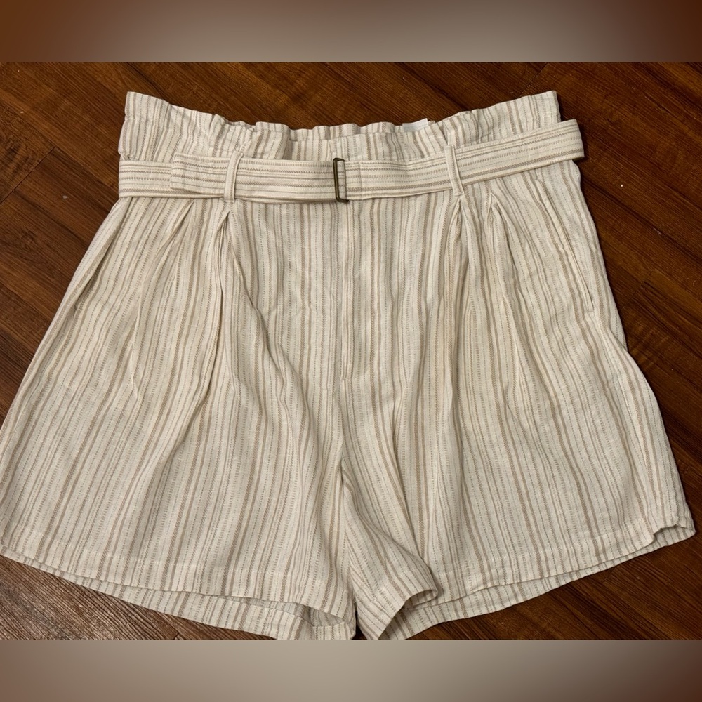 Banana Republic Linen shorts
